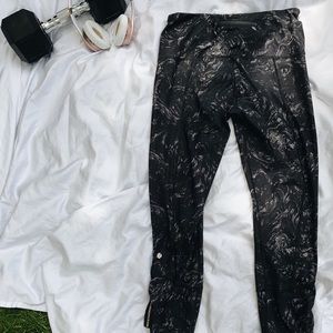 Marble Lululemon 7/8 leggings